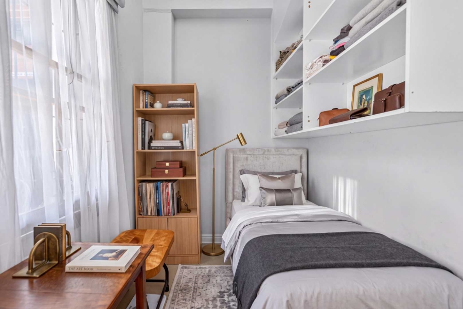 7 Bedroom Property for Sale in Oranjezicht Western Cape